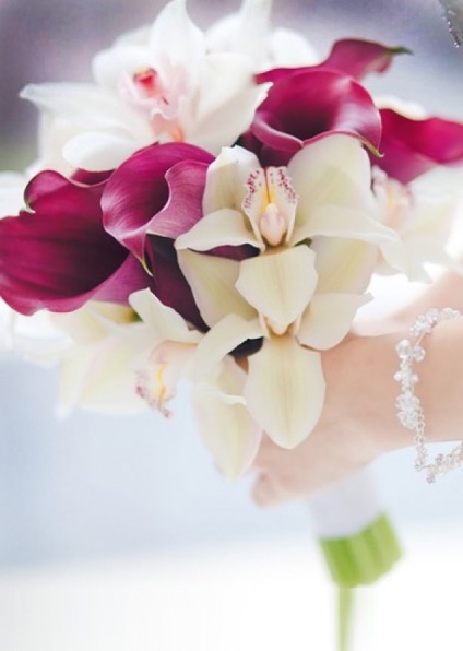 Menyasszony csokor Calla liliom és orchideák - cikk a színeket, hogy kifejezzék