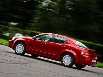 Az igazán ijesztő Dodge Avenger (Szakipari ruhával ülések) Az igazán ijesztő Dodge Avenger
