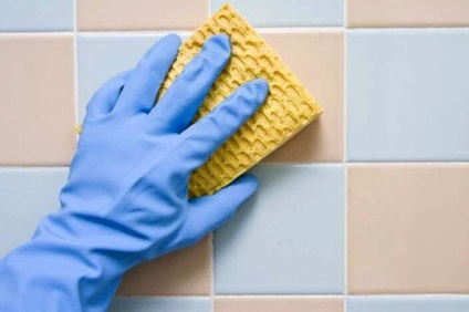 Hogyan tisztítsa meg a varratok között a csempe a fürdőszobában