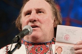 Depardieu bevallotta csatorna cnn2 miért menekült Magyarországról - mediavektor