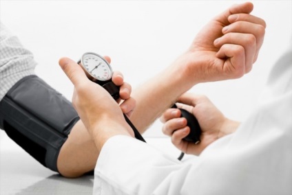 A magas vérnyomás kezelése népi jogorvoslati és technikák, receptek terápia