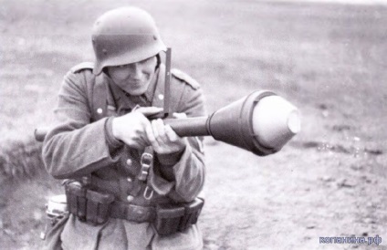 A történelem előállítása és használata Panzerfaust (faustpatron) - fegyverek - cikkek - katonai