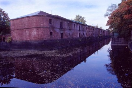 Hogyan lehet eljutni Kronstadt különböző módokon