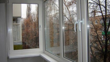 Mi jobb üvegezett erkély műanyag vagy alumínium vélemény mesterek - egy könnyű dolog