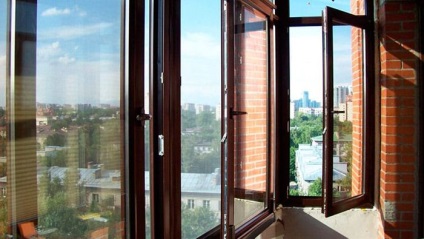 Mi jobb üvegezett erkély műanyag vagy alumínium vélemény mesterek - egy könnyű dolog