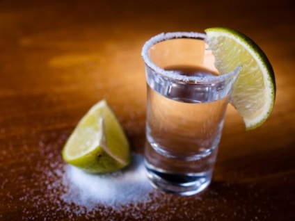 Hogyan inni tequila, típusai és jellemzői a termelés