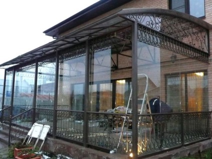 Hogyan lehet csatolni a verandára, hogy a házat polikarbonát vagy terasz (példákkal és fotók)
