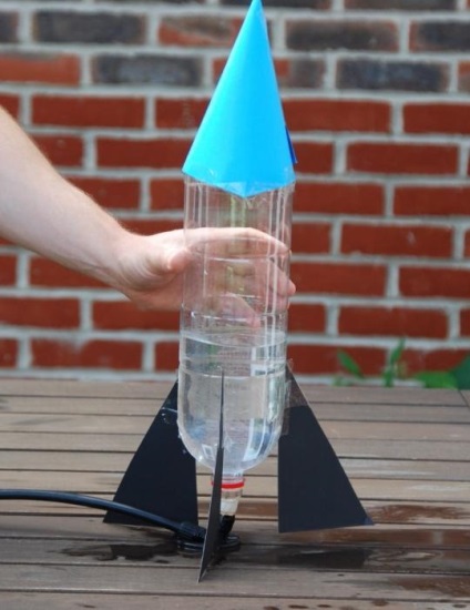 Як зробити ракету з пляшки - іграшку для майбутньої королеви