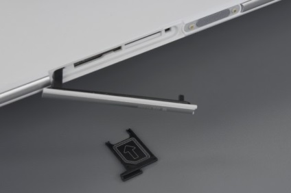 Hogyan helyezze be a SIM-kártyát Sony Xperia Z1 kompakt