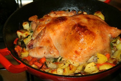 Csirke, sült a kemencében zöldség, ízletes receptek