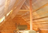 Befejezve a tetőtérben a fából készült ház a fotó
