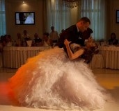 Ruhát az esküvői tánc, ne tartsa lenyomva mozgás menyasszonyi ruha, táncelőadás egy esküvő