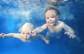 Úszni, mielőtt - hogyan kell tanulni úszni újszülött