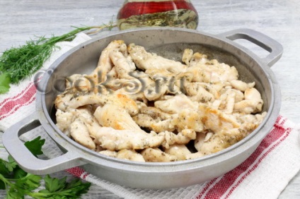 Mártással csirke tejföllel - lépésről lépésre recept fotókkal, csirke ételek (csirke ételek) Mártással csirke tejföllel - lépésről lépésre recept fotókkal, csirke ételek