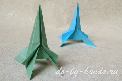 Rocket egy papír origami technikával
