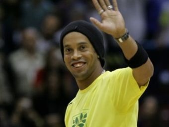 Ronaldinho - életrajz, a személyes élet, fotó, labdarúgó karrierjét, klubok Ronaldinho (karrier) Ronaldinho - életrajz, a személyes élet, fotó, labdarúgó karrierjét, klubok Ronaldinho