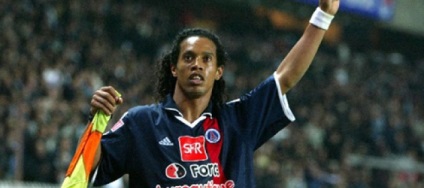 Ronaldinho - életrajz, a személyes élet, fotó, labdarúgó karrierjét, klubok Ronaldinho (karrier) Ronaldinho - életrajz, a személyes élet, fotó, labdarúgó karrierjét, klubok Ronaldinho