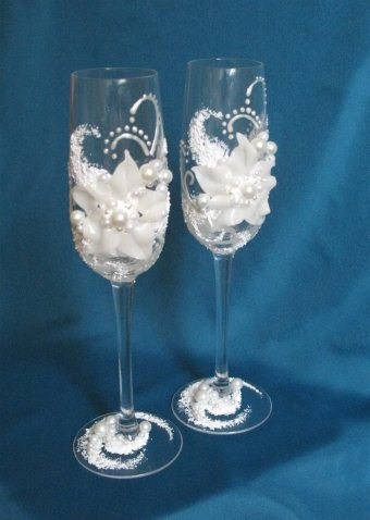 Festett üvegek kezüket létrehozni remekművek egyszerű ételeket esküvők és partik