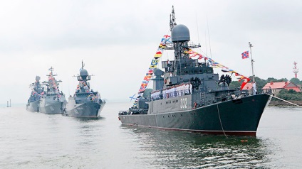 Megnyerésével a történelem, a hajó részt vett a felvonuláson, hogy a nap az orosz haditengerészet