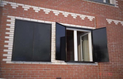 Redőnyök házak (35 fotó) fém ablakok, fa, mobil, videó utasításokat, hogyan kell csinálni