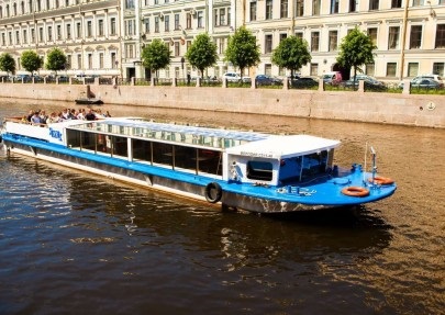 Esküvői egy hajón Budapest, hajó bérlés esküvőre büféasztal áron