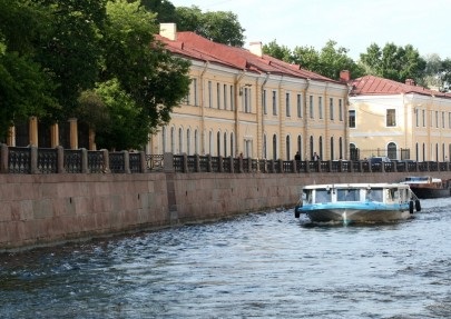 Esküvői egy hajón Budapest, hajó bérlés esküvőre büféasztal áron