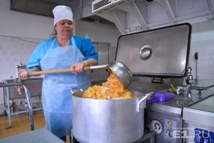 Reggeli 83 rubelt ebéd és vacsora, mint a takarmány a kórházi betegek Jekatyerinburgban