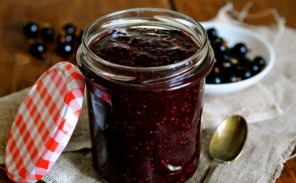 Feketeribizli zselé a téli főzés nélkül recept hideg módszerrel, és egy öt perces zselatin (zselé) Fekete ribizli zselé téli főzés nélkül recept hideg eljárás, és egy öt perces zselatin