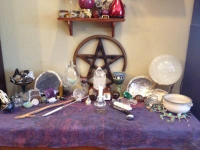 Altar kezével (oltár) Altar kezével
