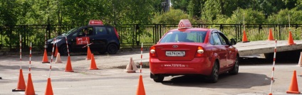 Autósiskolák és képzési központok Jaroszlavl - Autósiskola képzési központ járművezetők