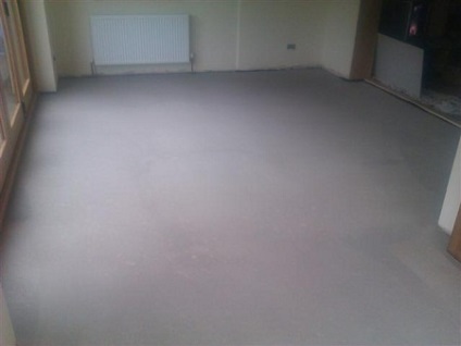 Beton esztrich emeleten a kezét (az emeleten) Beton esztrich padló kezük