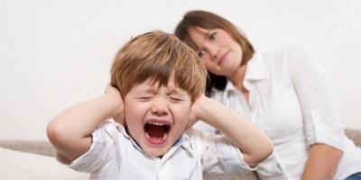 Fogcsikorgatás gyermekeknél okoz, tünetei és kezelése