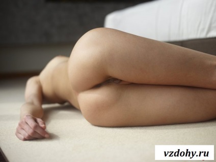 Szexi barna négykézlábra - meztelen lányok a fényképeket erotika