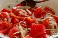 Házi recept egyszerű fűszeres saláta paradicsom (paradicsom), ecet