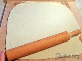 Házi pizza (vékony tészta) - szakácskönyv receptek lépésről lépésre fotók