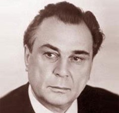 Yevgeny Matveyev született március 8, 1922 - Yevgeny Matveyev meghalt június 1, 2003