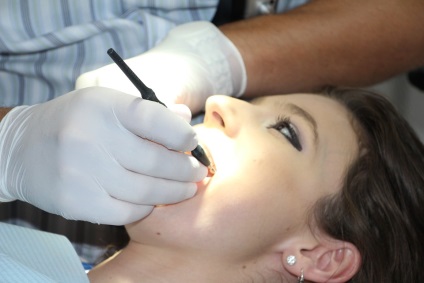 Granuláló periodontiíissei fő tünetek és a kezelési módszerek