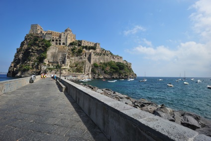 Ischia - ingyenes útmutató utazunk (Ischia) Ischia - ingyenes útmutató az utazók számára