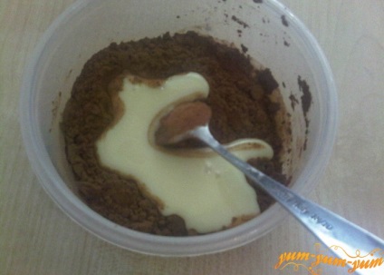 Kakaó sűrített tejjel és csokoládéval recept egy fotó