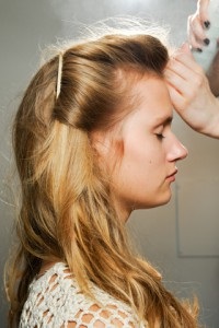 Hogyan, hogy könnyítsen a hajat néhány árnyalattal, a haj friss