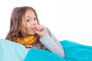 Hogyan lehet gyógyítani a maradék köhögés egy gyerek, vagy ő fog múlni