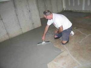 Hogyan öntsük a betonon a garázsban a technológia működik