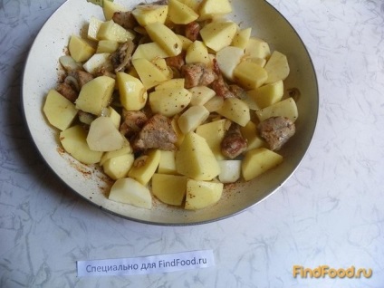 Burgonya paprikával és bazsalikommal hús recept képpel