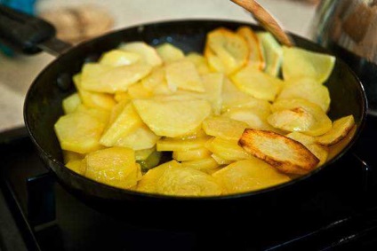Sült burgonyával - recept a modern otthoni főzés fotókkal