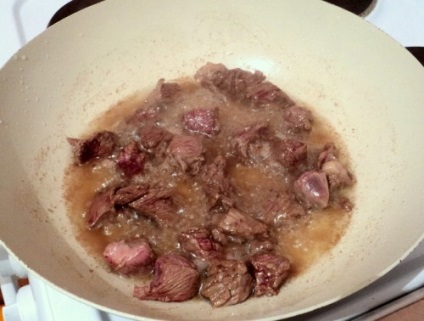Burgonya pörkölt hússal, főzzük öröm!