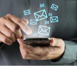 , Aki verseket ír az interneten (aki verseket ír az interneten?) , Aki verseket ír az interneten
