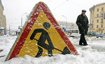 Amennyiben panaszkodnak hóeltakarítás az utakon és a bíróságok Moszkva, Szentpétervár és más gorodahah