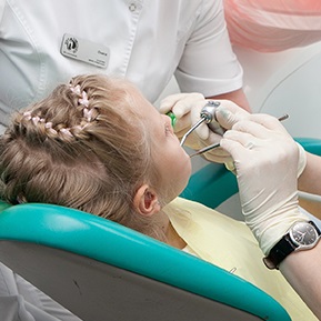 A primer fogak gyermekeknél Novosibirsk korszerű módszerekkel, árak, véleménye a klinikán