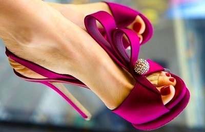 Crimson cipő - egy merész romantika