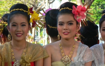 Thai lányok